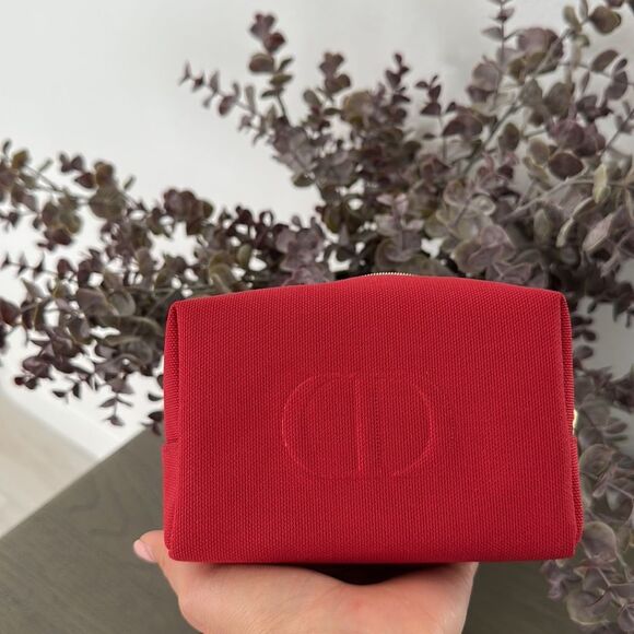 Red Dior cosmetics bag - Picture 2 of 6